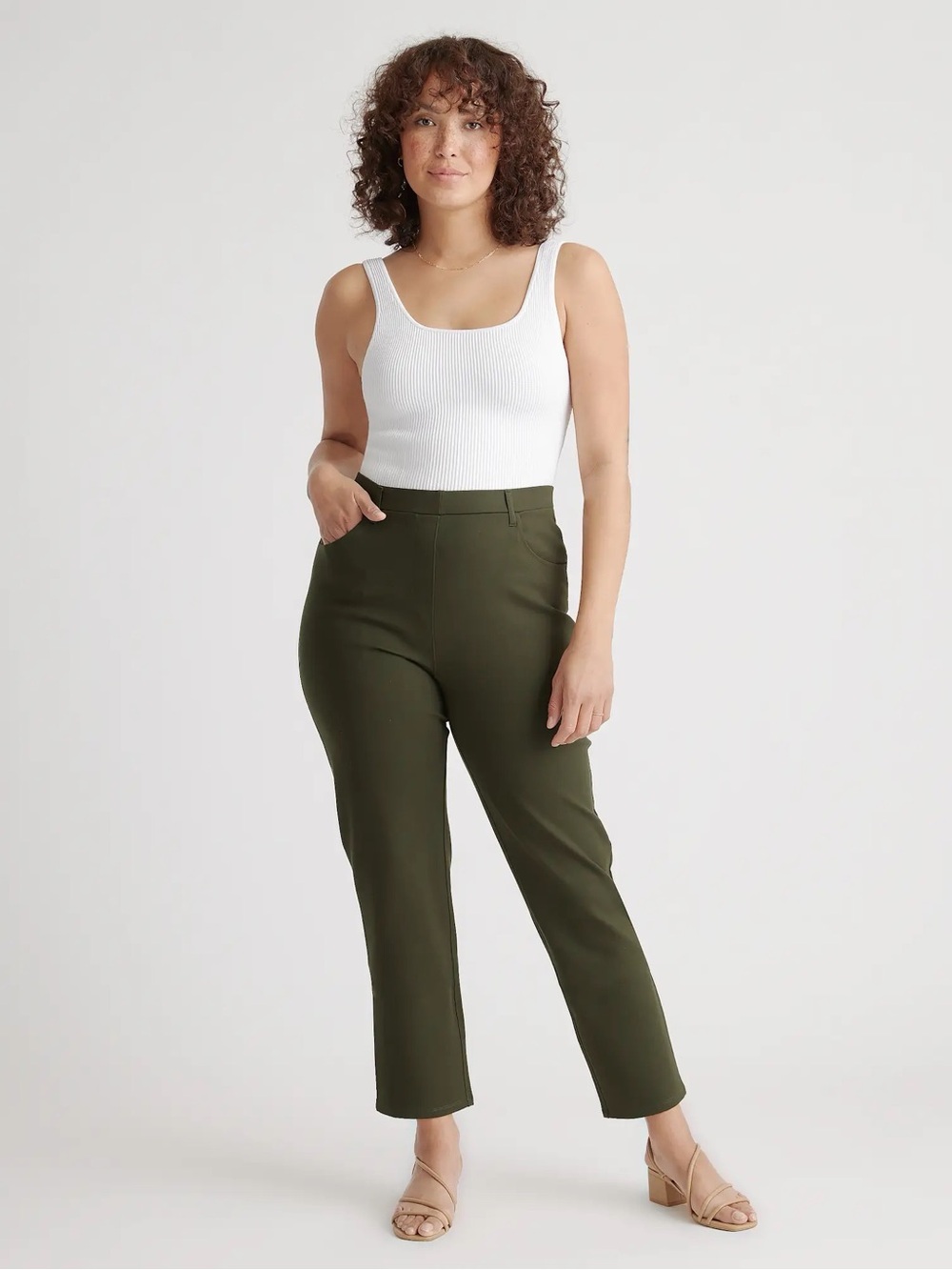 Quince Ultra-Stretch Ponte Straight Leg 4-Pocket Pants in Olive Size M